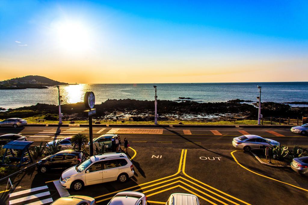 Hotel White House Jeju Exterior photo